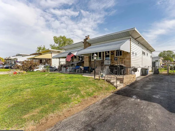 218 Hoffman Rd, Ridley Park, PA 19078