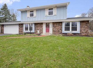 1000 School DRIVE, Waukesha, WI 53189