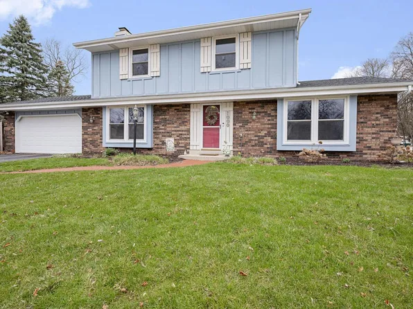 1000 School DRIVE, Waukesha, WI 53189