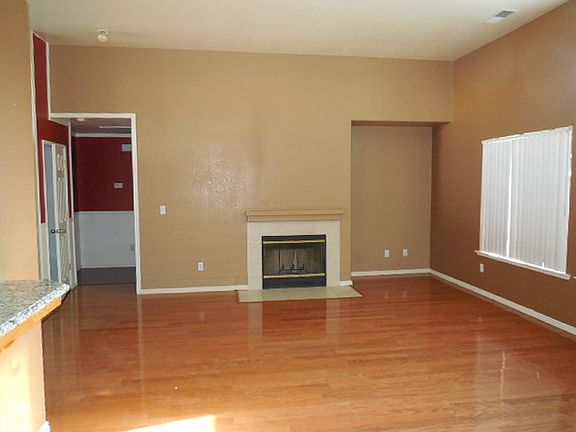 4th image of 705 Gamay Ct
