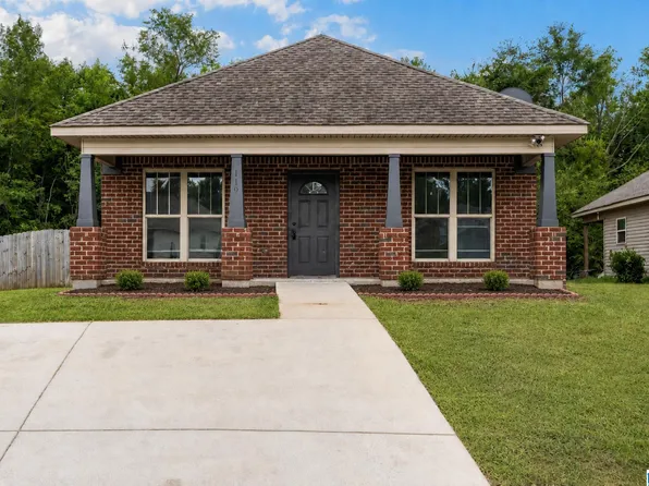 119 Creek Run Way, Calera, AL 35040
