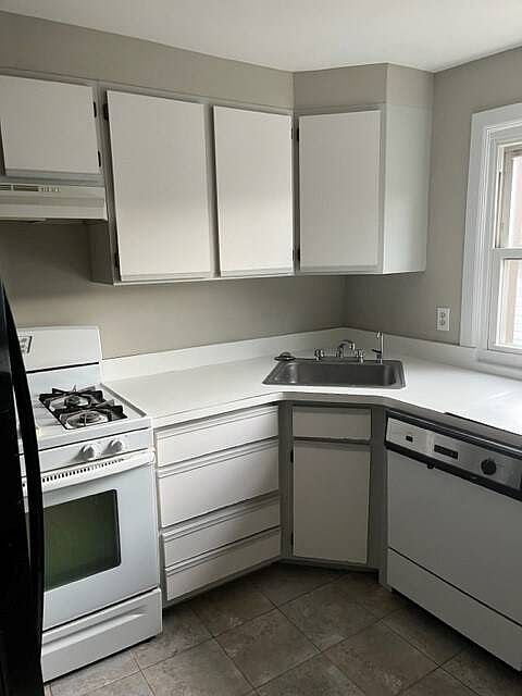 1st image of 2537 Amboy Rd