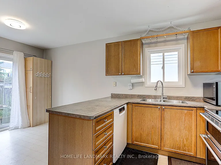 4 Sinden Dr — Photo 12