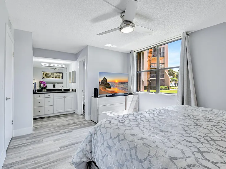 2255 Lindell Blvd #4103 — Photo 13
