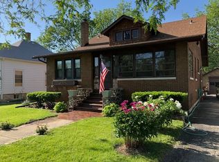 956 Oneida St, Joliet, IL 60435