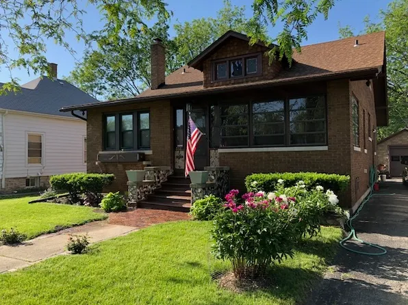 956 Oneida St, Joliet, IL 60435
