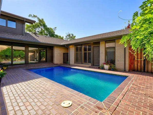 609 E Oak Pl, Edmond, OK 73025