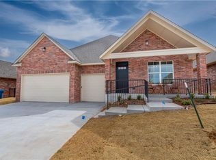 616 Geneva Dr, Edmond, OK 73025
