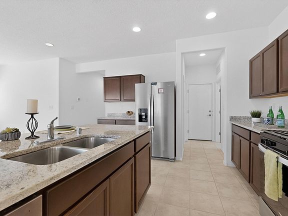 4th image of 211 Prism Ave SW