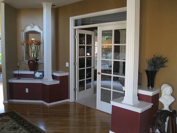 Elegant columns
