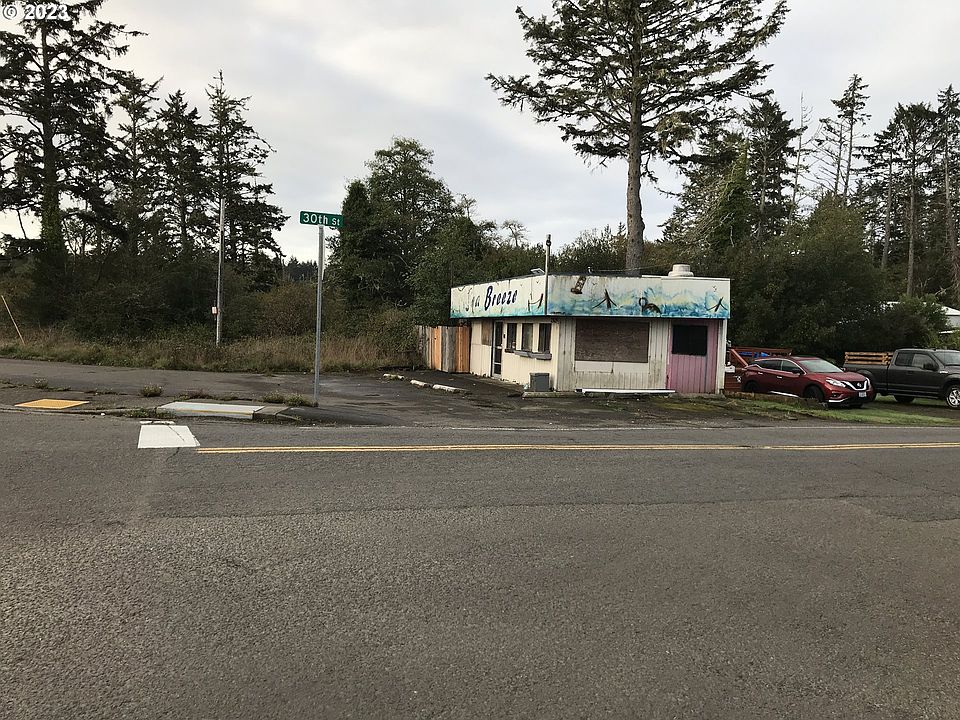 2nd image of 2929 Pacific Way