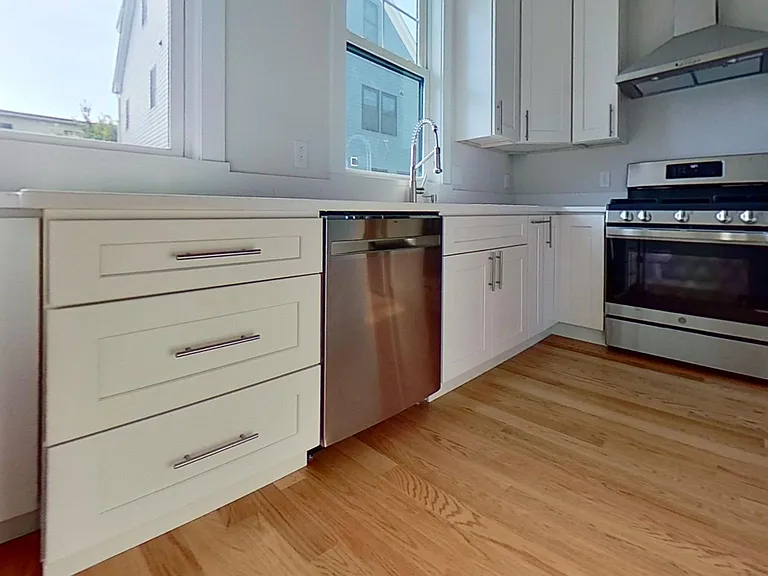 188 Quincy Ave #B1 — Photo 1