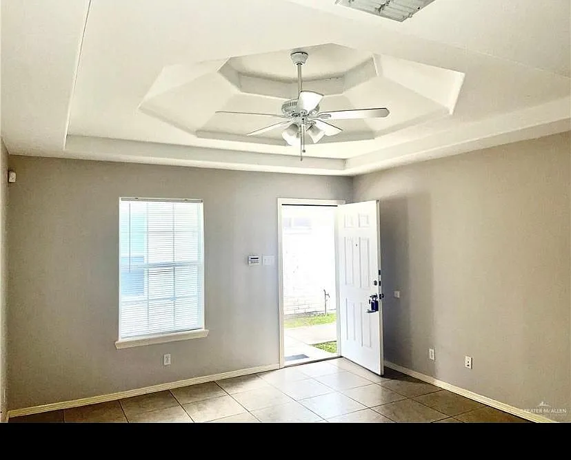 1713 Tierra Dulce Dr — Photo 2