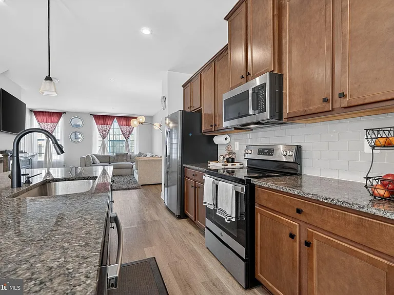 9599 Tall Oaks Rd — Photo 10