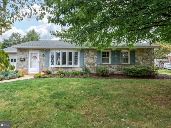 6351 Jeanette Dr, East Petersburg, PA 17520