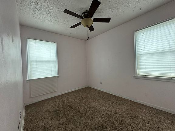 4th image of 5008 N Whitehouse St