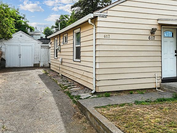 2nd image of 617 SE 8th St