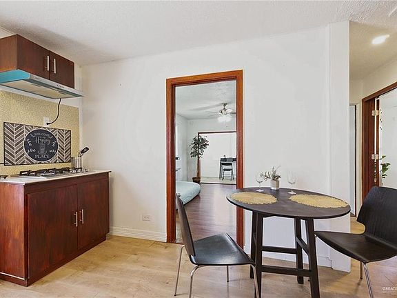 5th image of 1021 E 2nd St