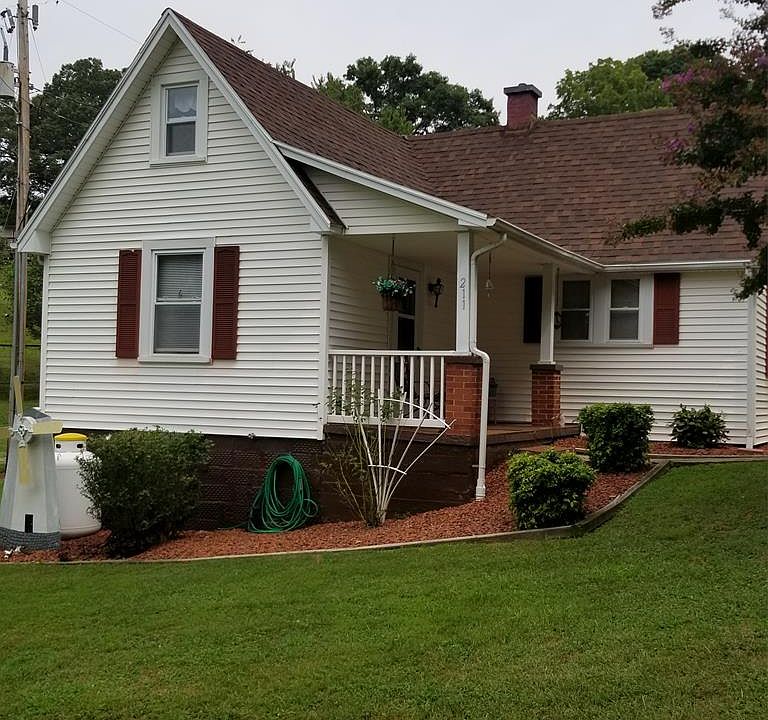 1st image of 211 Piney Forest Dr