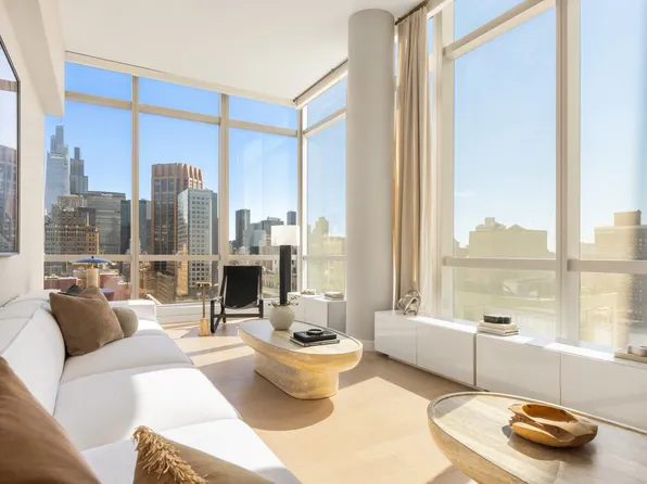 400 Park Avenue South 26C image 2 of 11