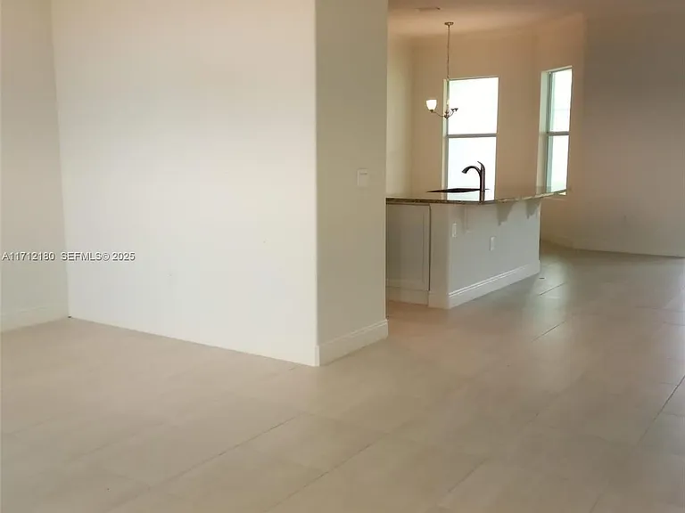 6555 Barbados Ct — Photo 18