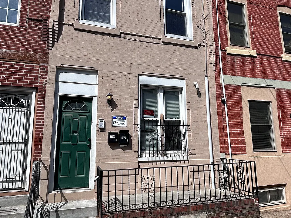2334 N Carlisle St #2