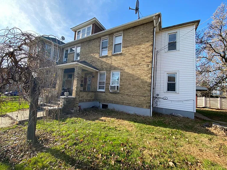 200 Maple Ave #2 — Photo 18
