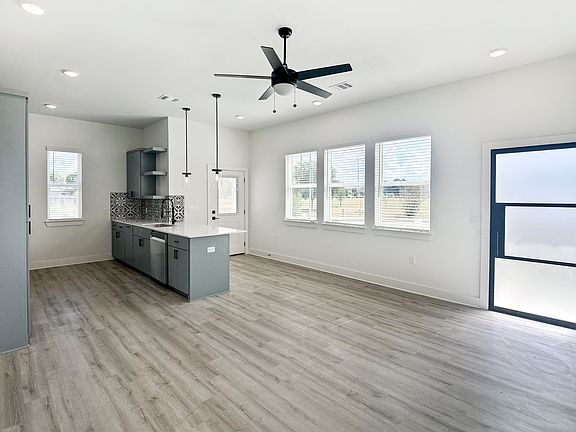 3rd image of 6107 Begonia Cir #A