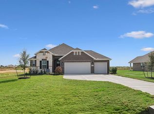 404 Cane Crossing Lake Dr, Sealy, TX 77474