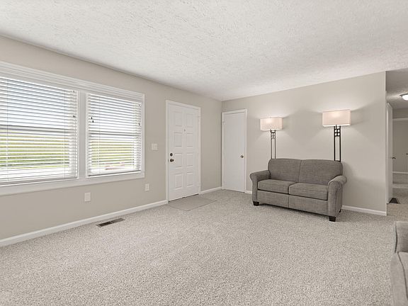 5th image of 180 Shearer Ln