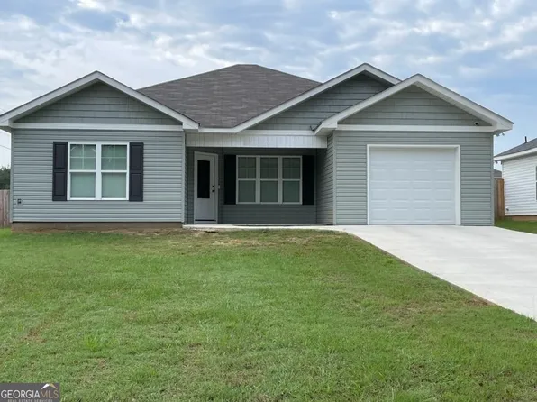 121 Long Pines Cir, East Dublin, GA 31027