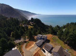 129 Cove Poin W, Whitethorn, CA 95589