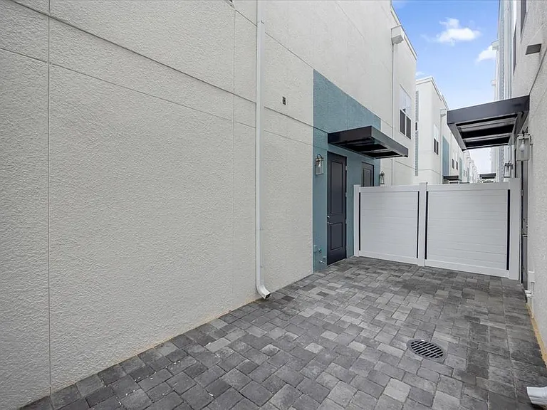 879 City Walk Ln — Photo 21
