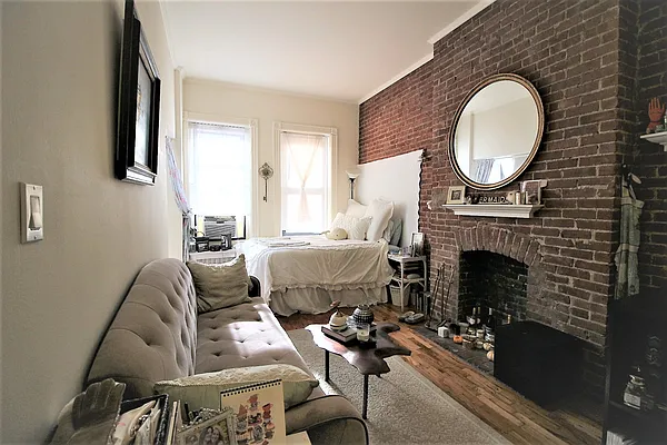 Rented by City Connections Realty | media 28