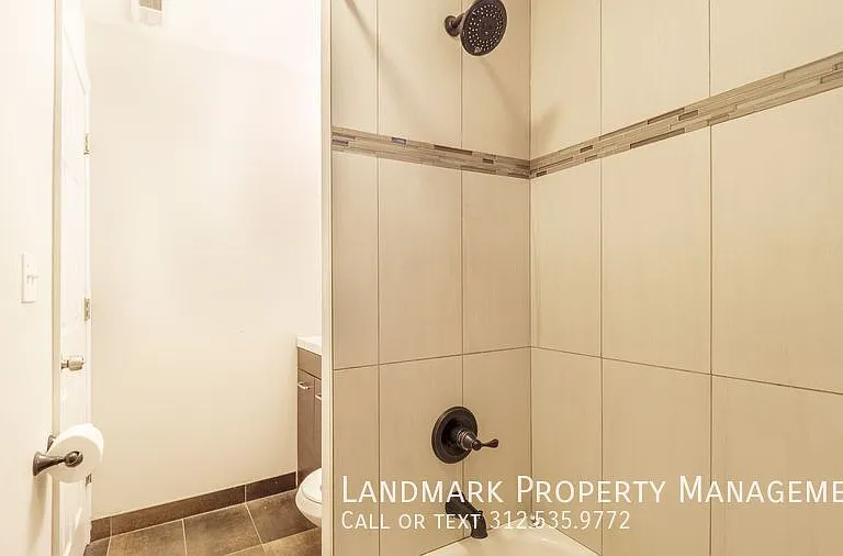 2130 W Cermak Rd #3R — Photo 14
