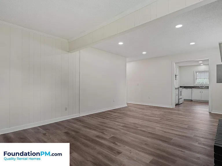 3749 Rhea Ave — Photo 8