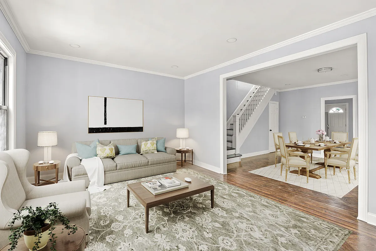 806 East 48th St  