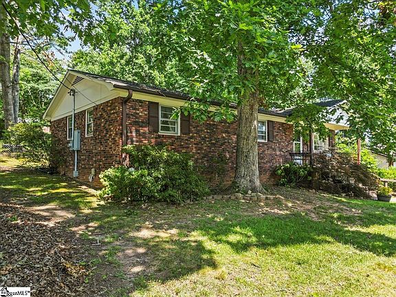3rd image of 217 Lorraine Dr