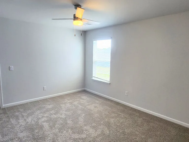 932 Woodside Creek Ln — Photo 14