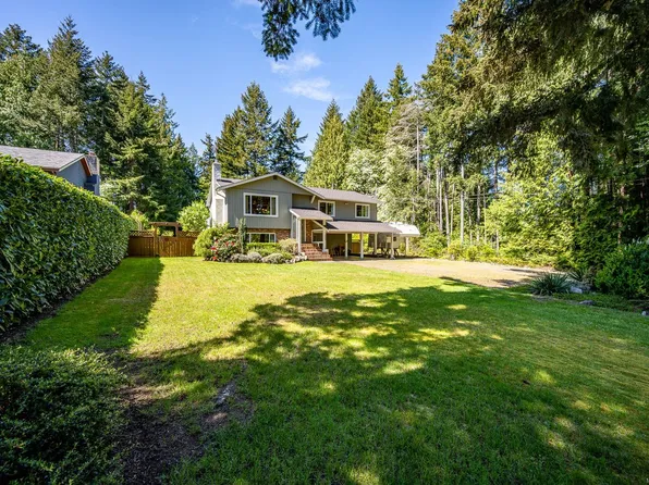 1023 Sylvan Rd, Comox Valley, BC V9M 3Z1