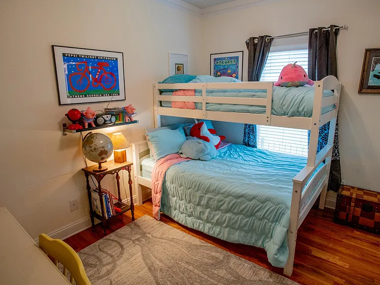 The Nelson Wells House - Athens Georgia. Comfy downtown living near UGA, 2 hospitals, Med school, & Vet Medicine, University of Georgia