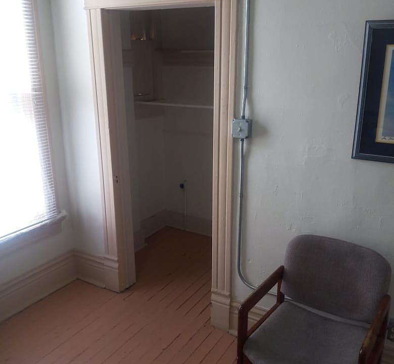 2nd image of 1009 N Florence St #5B