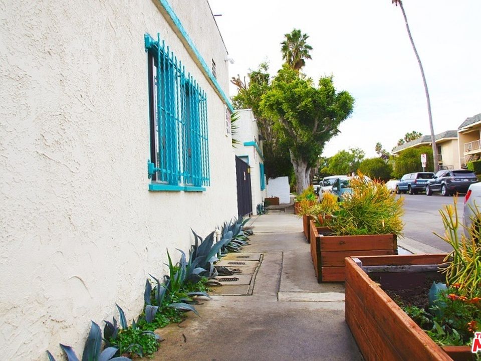 2nd image of 728 Machado Dr