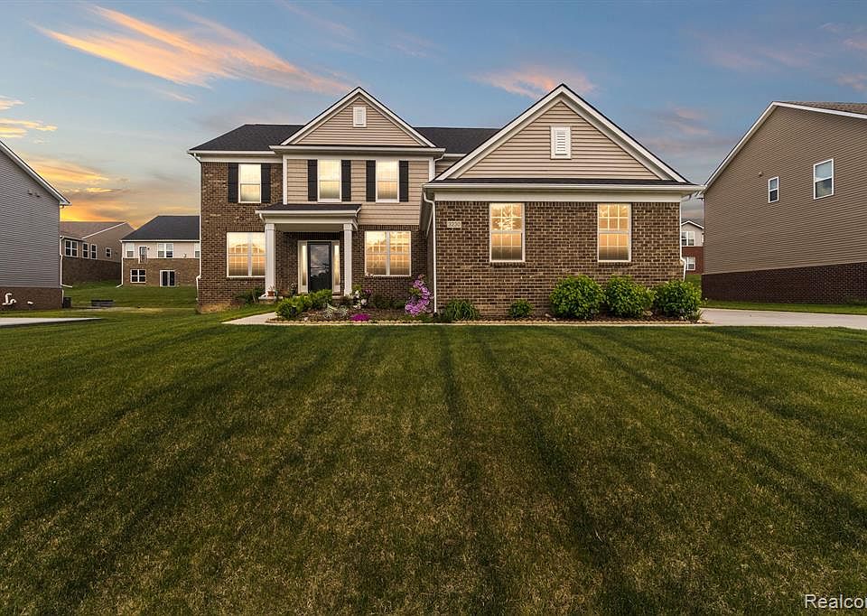3230 Huntsman Blvd, Lake Orion, MI 48360 Zillow