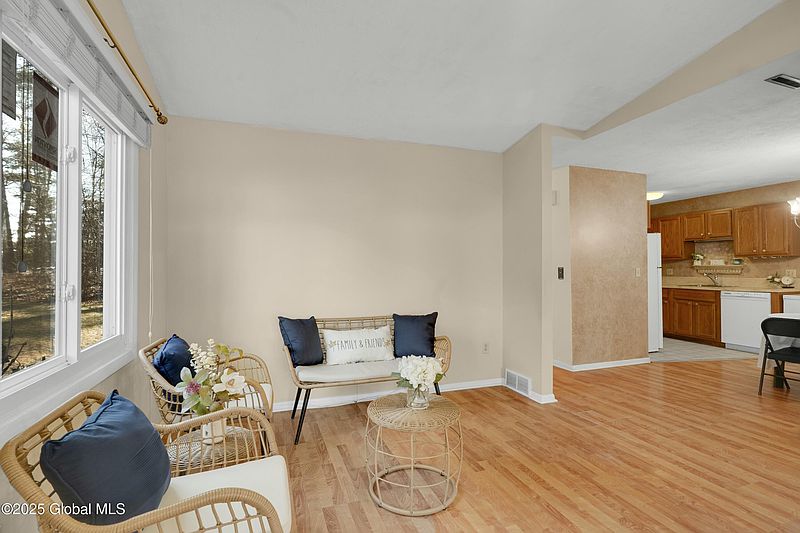 4th image of 81 Tallow Wood Drive