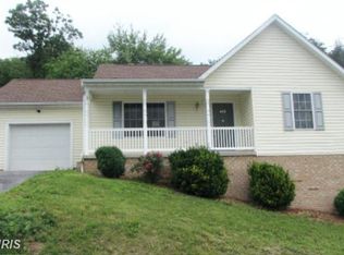 412 Whispering Wind Rd, Hancock, MD 21750