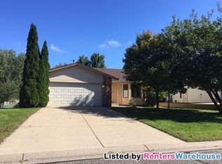 274 Little John Dr, Circle Pines, MN 55014