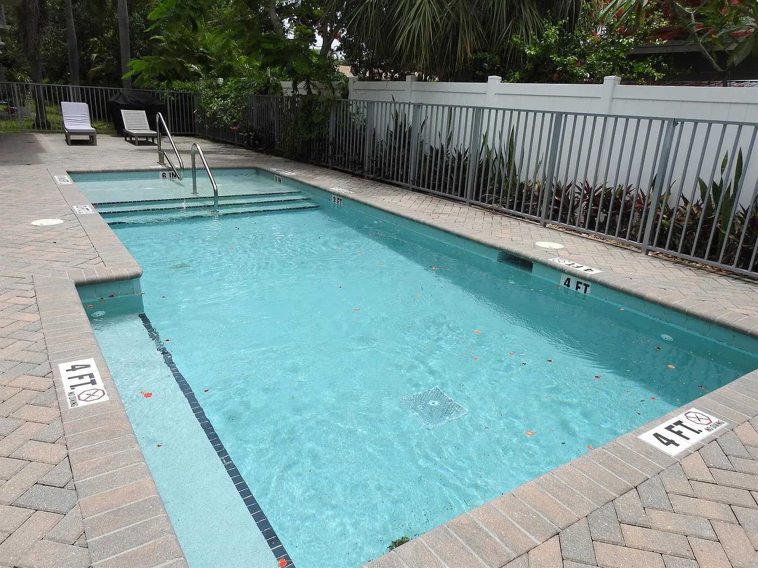 $2,650 1550 NE 34th Ct — Photo 2