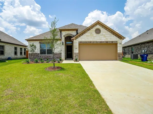 708 Sycamore Dr, Greenville, TX 75402