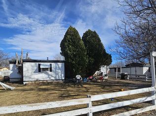 194 Circle Ln, Pueblo, CO 81006